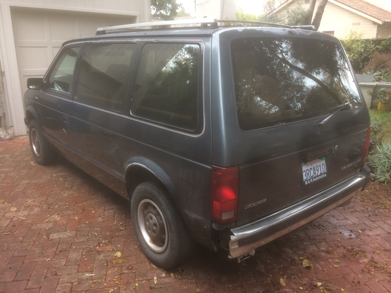 1989 Dodge Caravan2